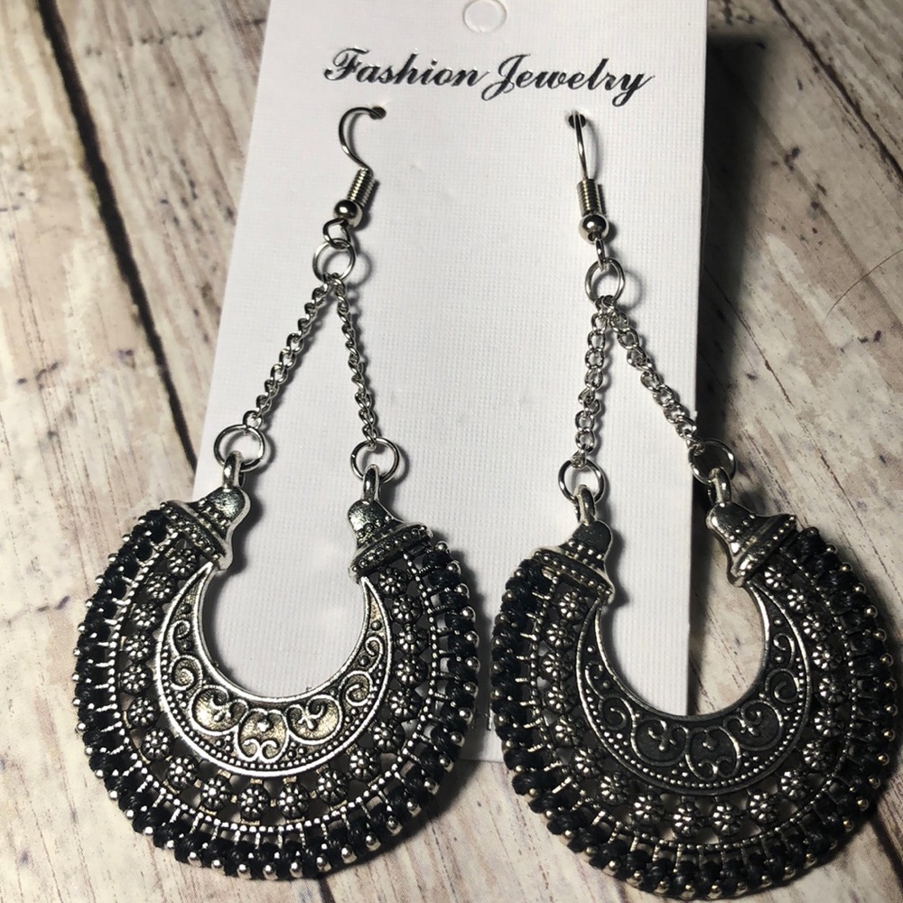 Tibetan style silver & black earrings NWT